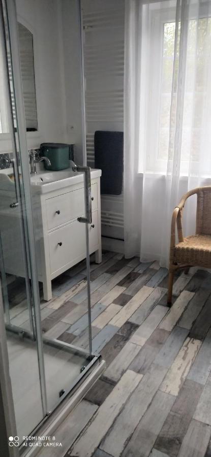 Logement Independant Attenant A Une Maison Dans Grand Jardin Retournac 외부 사진